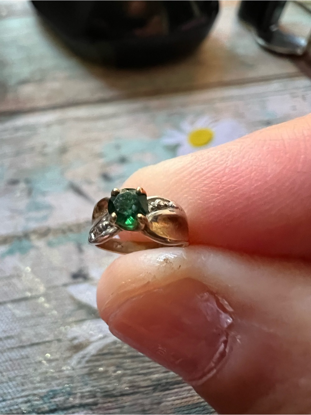Elegant 10K Gold Pendant with Green Gem and Leaf Accents